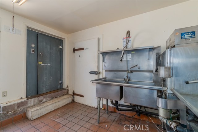2509 Lakeshore Boulevard, Lakeport