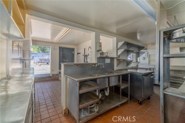 2509 Lakeshore Boulevard, Lakeport