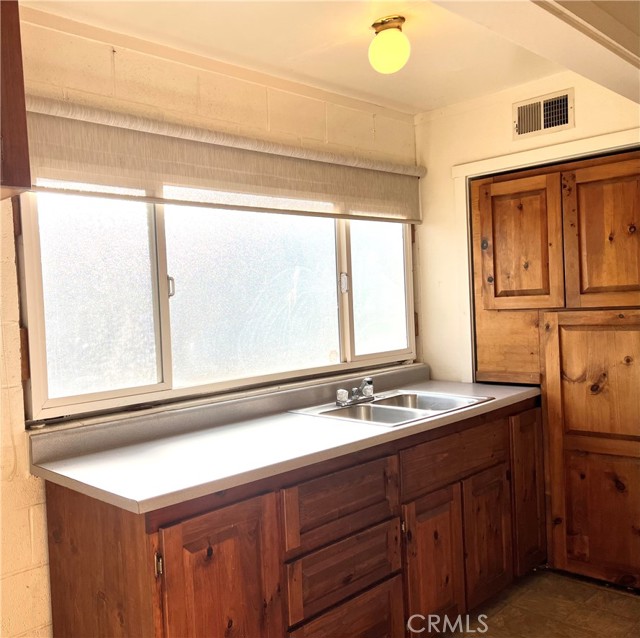 390 N Forbes Street, Lakeport