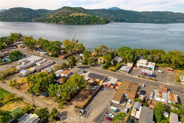 14094 Lakeshore Drive, Clearlake