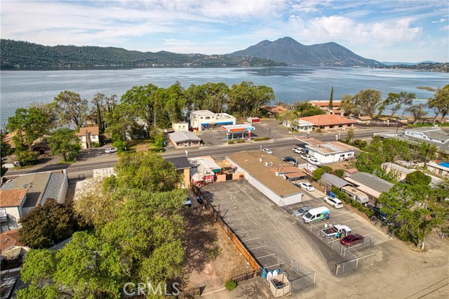 14094 Lakeshore Drive, Clearlake