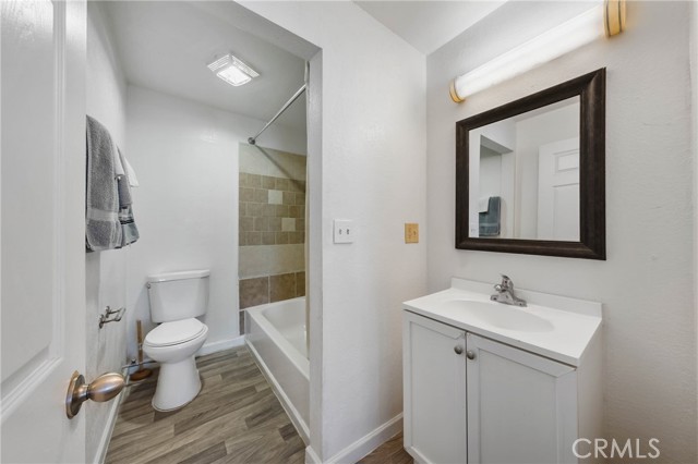 10215 E Highway 20, Clearlake Oaks