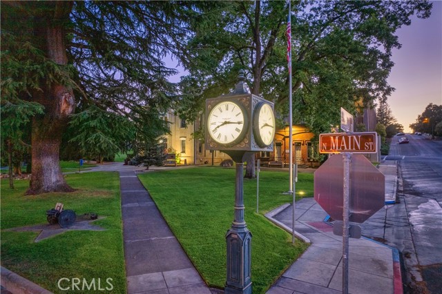 302 N Main Street, Lakeport