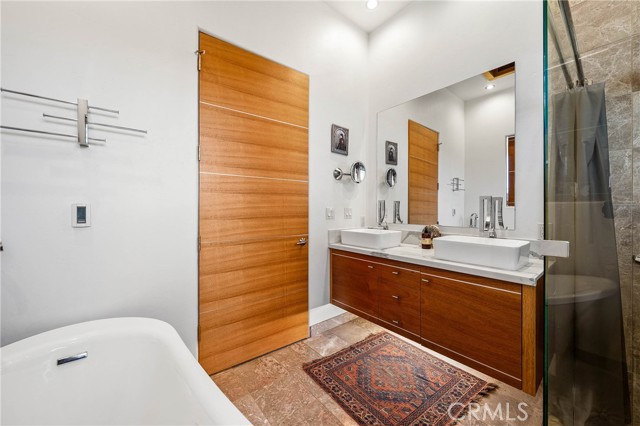 5700 Roland Road, Lucerne