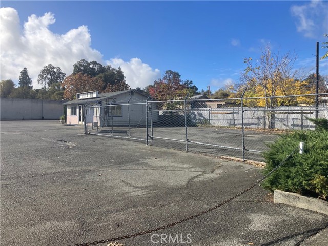 401 S Main, Lakeport