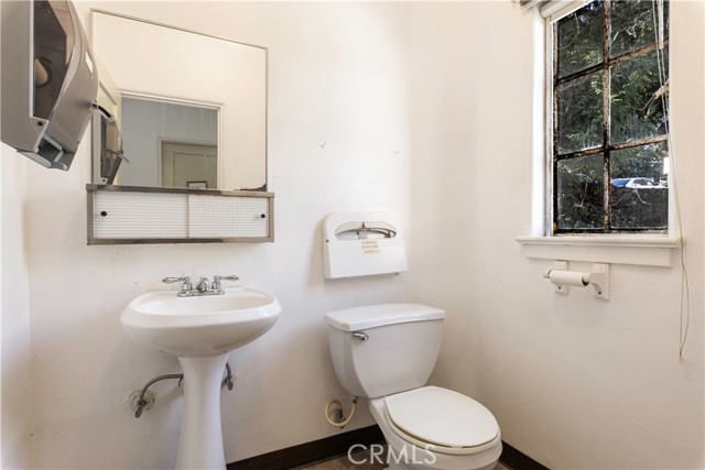 301 N Forbes Street, Lakeport