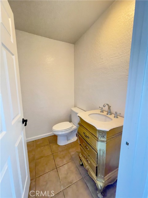 1176 N Main, Lakeport