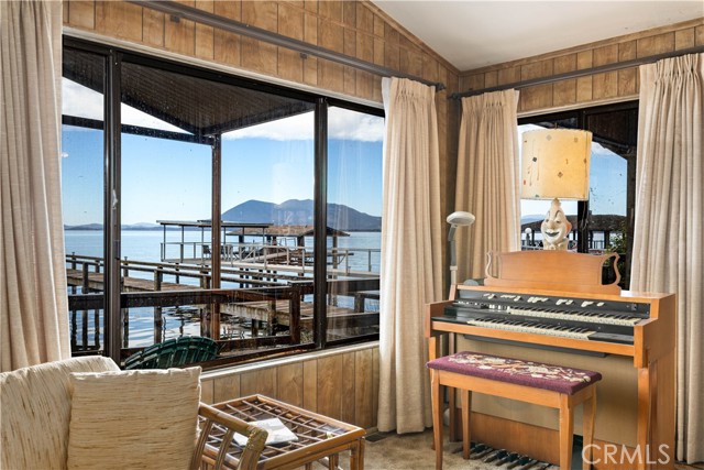 2776 Lakeshore, Lakeport