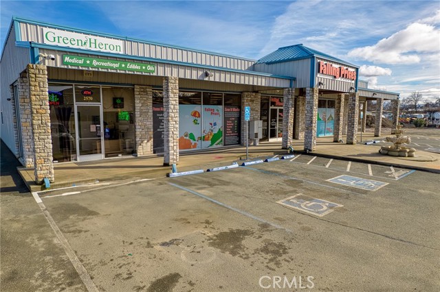 2570 S Main Street, Lakeport