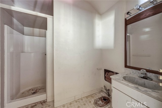 12487 The Plaza, Clearlake Oaks