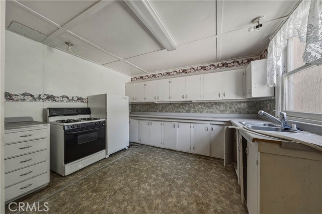 12487 The Plaza, Clearlake Oaks