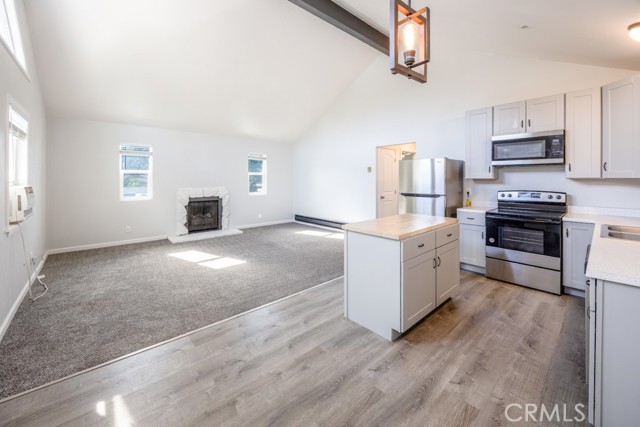 15692 Armstrong, Middletown