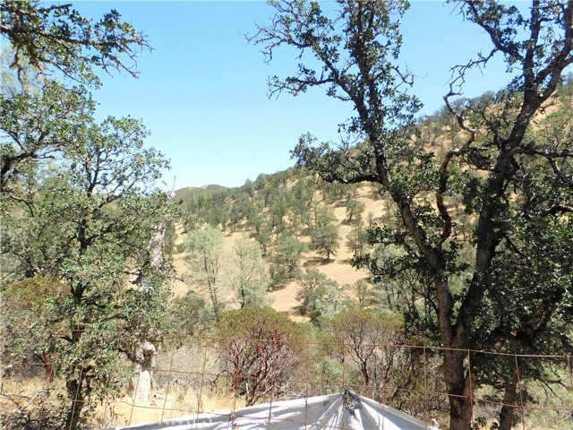 997 Watertrough Rd, Clearlake Oaks