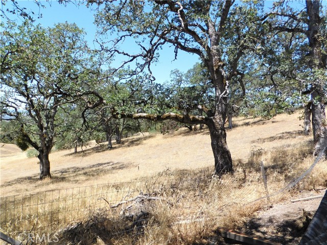 997 Watertrough Rd, Clearlake Oaks