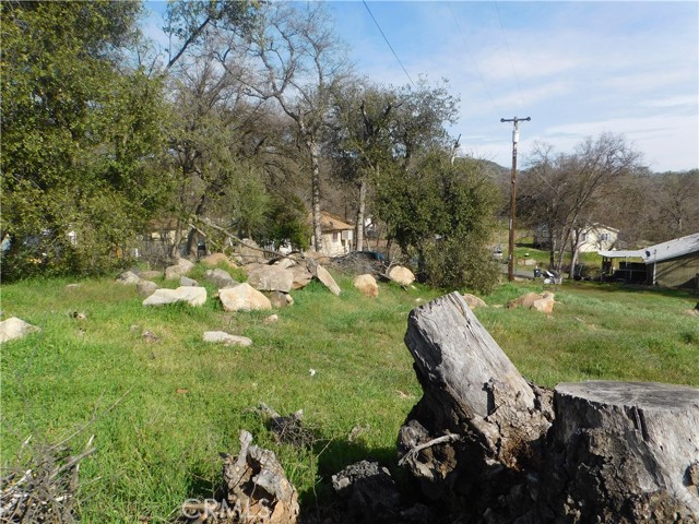 15095 Hillcrest Avenue, Clearlake