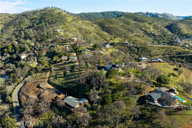 3019 Oak Crest Drive, Clearlake