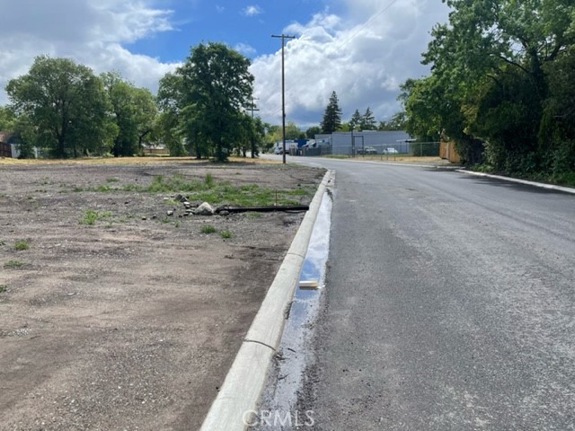 14240 Pearl Avenue, Clearlake