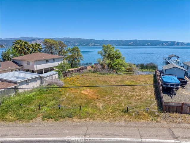 2832 Lakeshore Boulevard, Lakeport