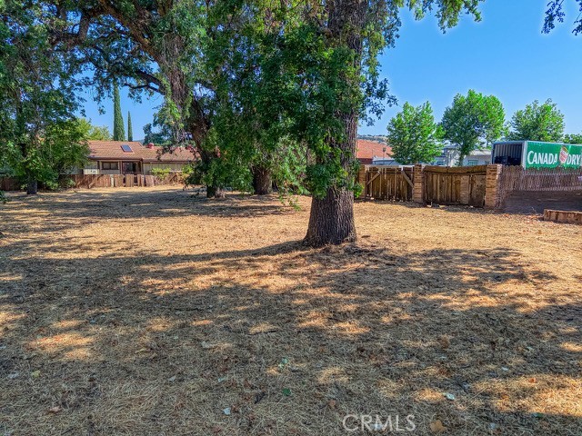 14089 Lakeshore Drive, Clearlake