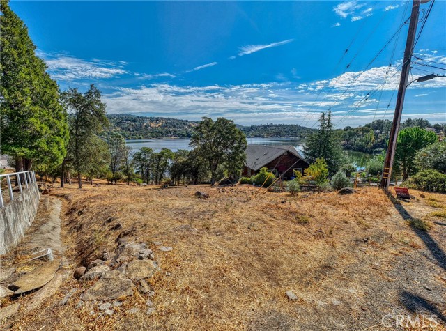 17200 Knollview Drive, Hidden Valley Lake