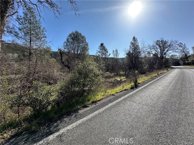 1395 New Long Valley Road, Clearlake Oaks