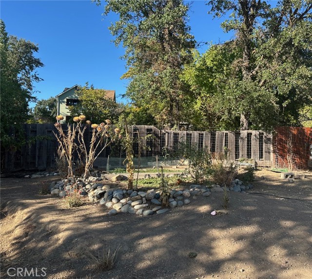 320 Armstrong Street, Lakeport