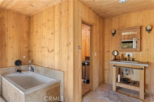 5200 Bartlett Springs Road, Lucerne