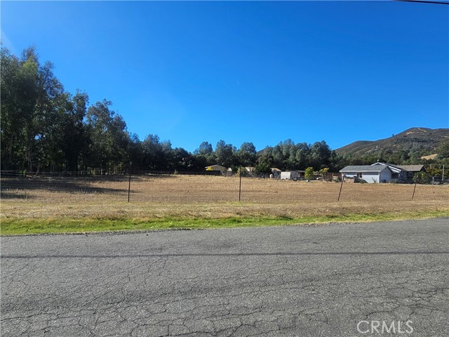 3195 Spring Valley, Clearlake Oaks