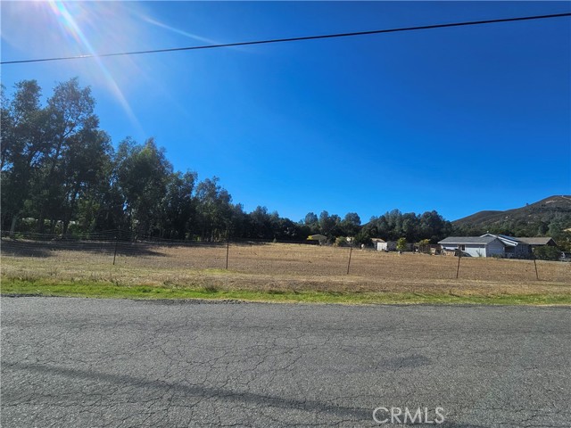 3195 Spring Valley, Clearlake Oaks