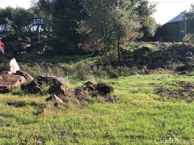 5708 Ponca, Kelseyville