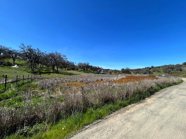 355 Pine Ridge, Lakeport