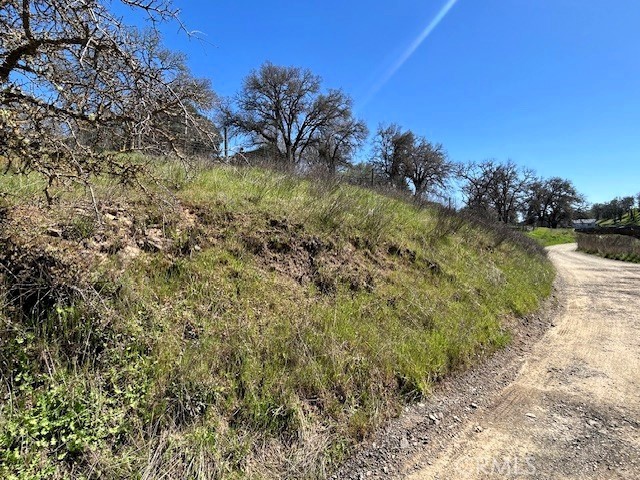 355 Pine Ridge, Lakeport