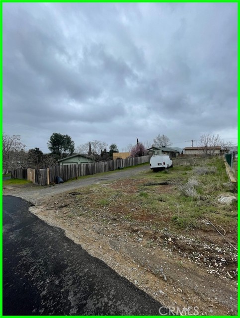 13731 Santa Clara, Clearlake