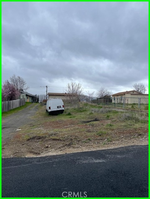 13731 Santa Clara, Clearlake