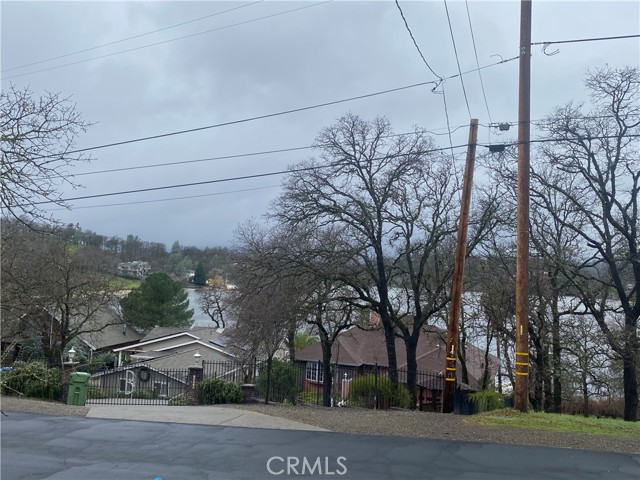 19210 N Shore Court, Hidden Valley Lake