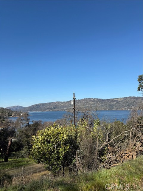 11570 North Drive, Clearlake