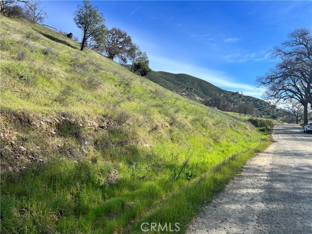 2286 New Long Valley Road, Clearlake Oaks
