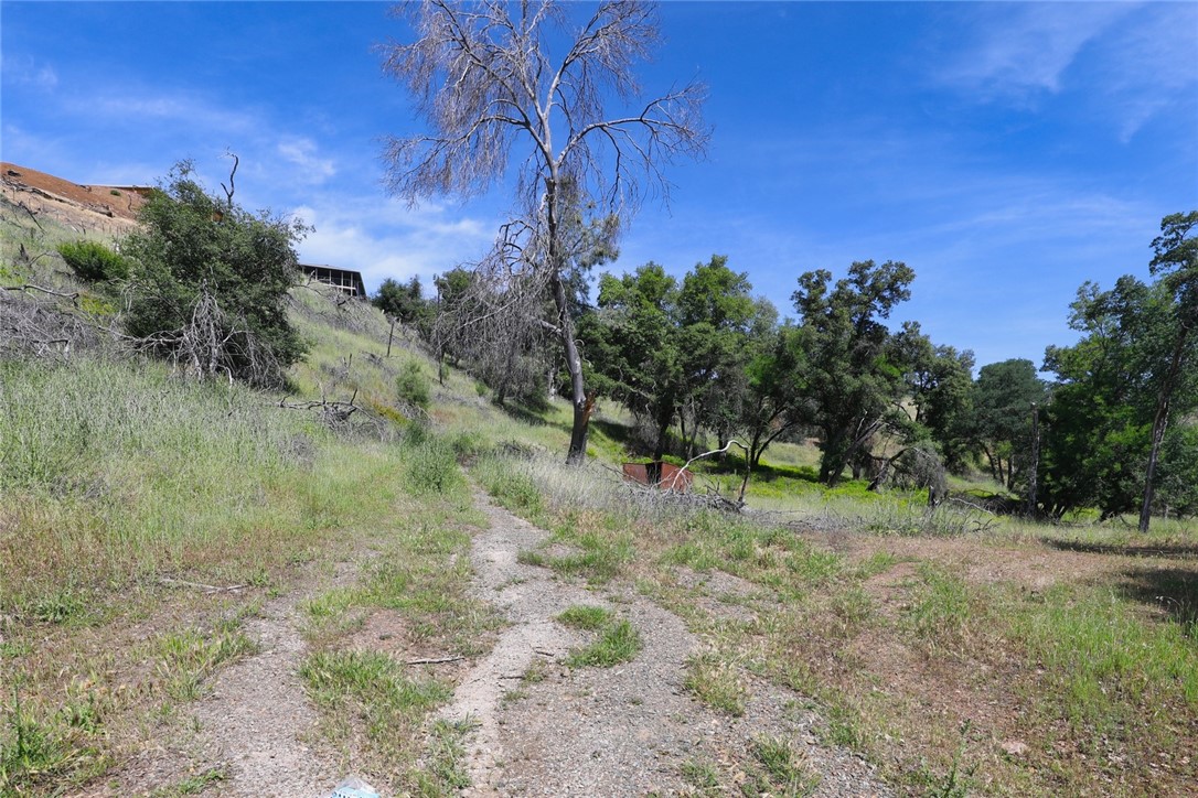 3168 Oak Crest, Clearlake
