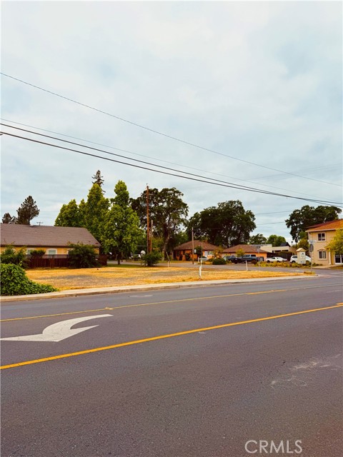 1095 N Main Street, Lakeport