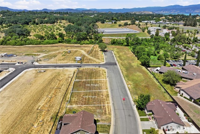1245 Wrigley, Lakeport