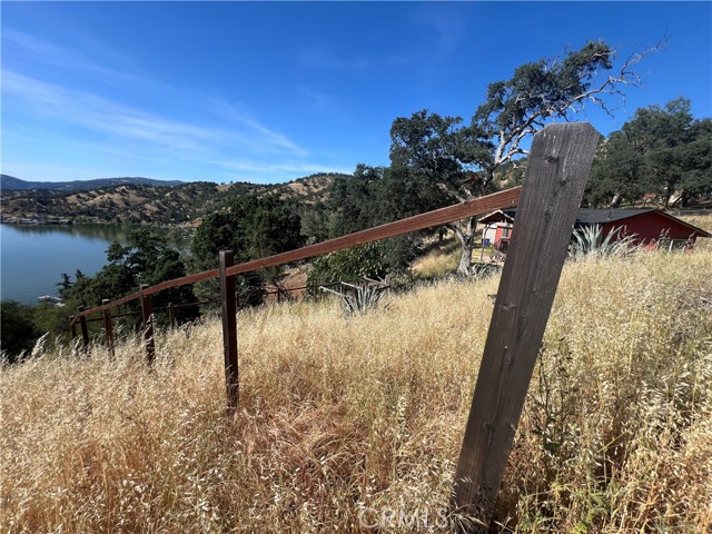 2995 Oak Crest Drive, Clearlake