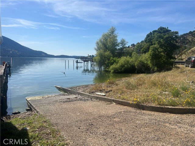 2995 Oak Crest Drive, Clearlake