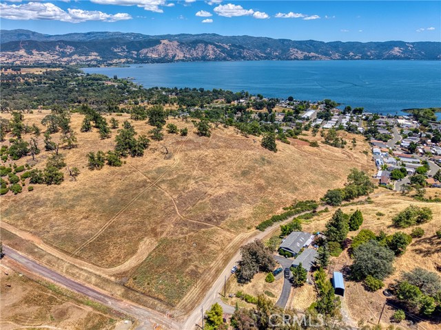 670 Walnut, Lakeport