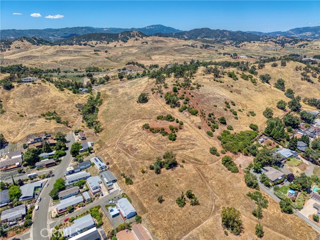 670 Walnut, Lakeport