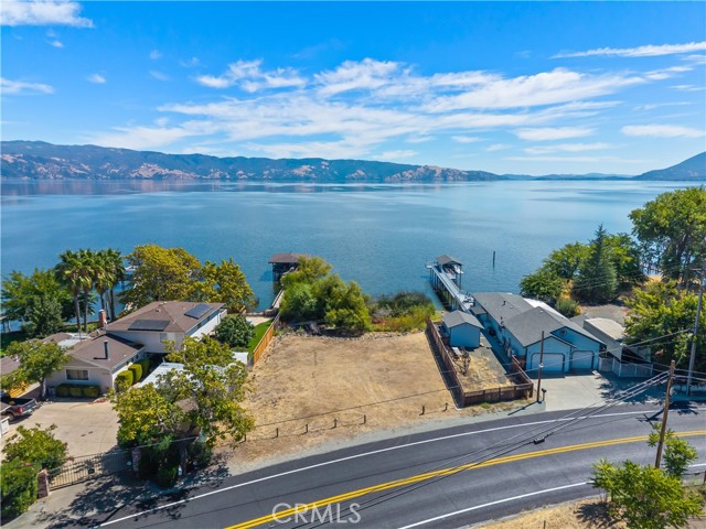 2832 Lakeshore Boulevard Photo