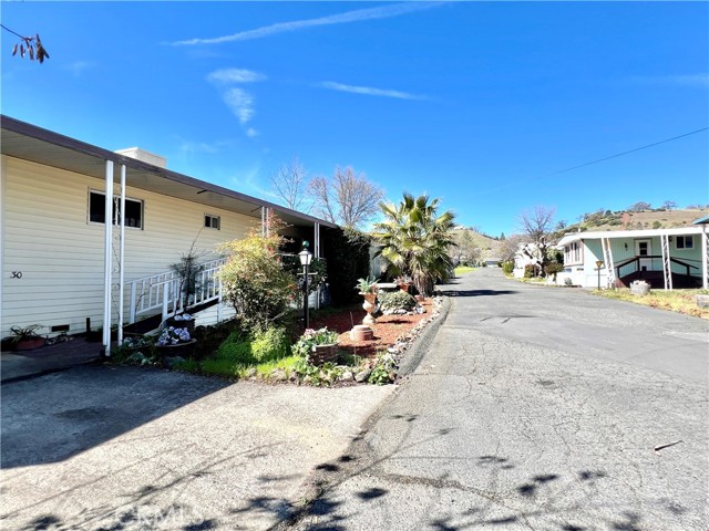 4265 LAKESHORE Boulevard, Lakeport