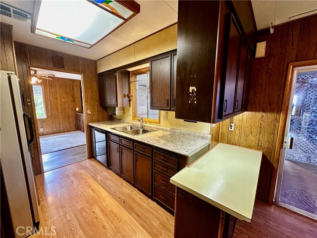 4265 LAKESHORE Boulevard, Lakeport