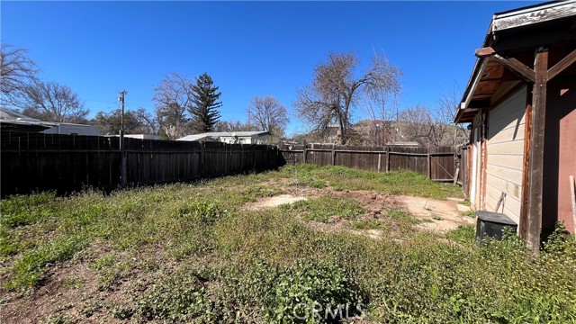 3525 Madrone St, Clearlake