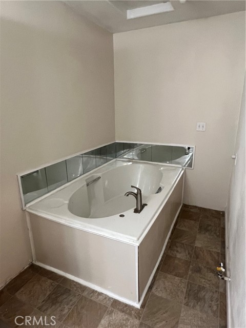 5607 Jones Avenue, Clearlake