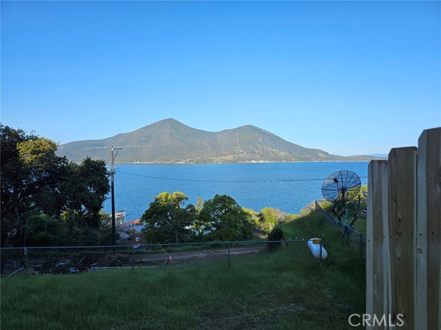 2861 San Joaquin Avenue, Clearlake